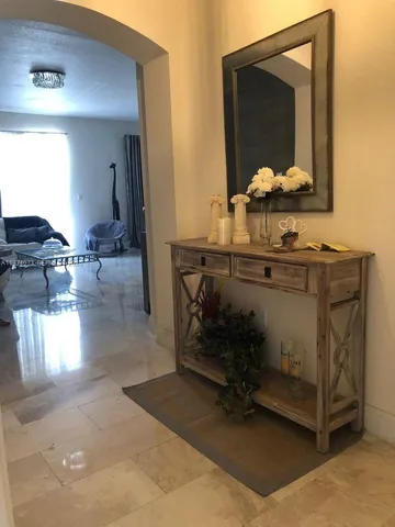 $3,300 | 8826 West Flagler Street, Unit 204, Miami, FL 33174