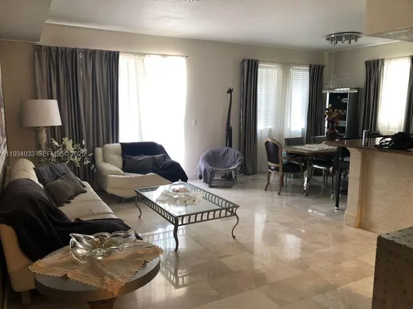 $2,950 | 8826 West Flagler Street, Unit 204, Miami, FL 33174