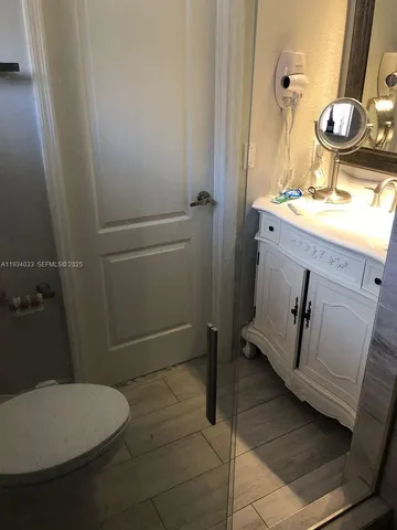 $3,300 | 8826 West Flagler Street, Unit 204, Miami, FL 33174