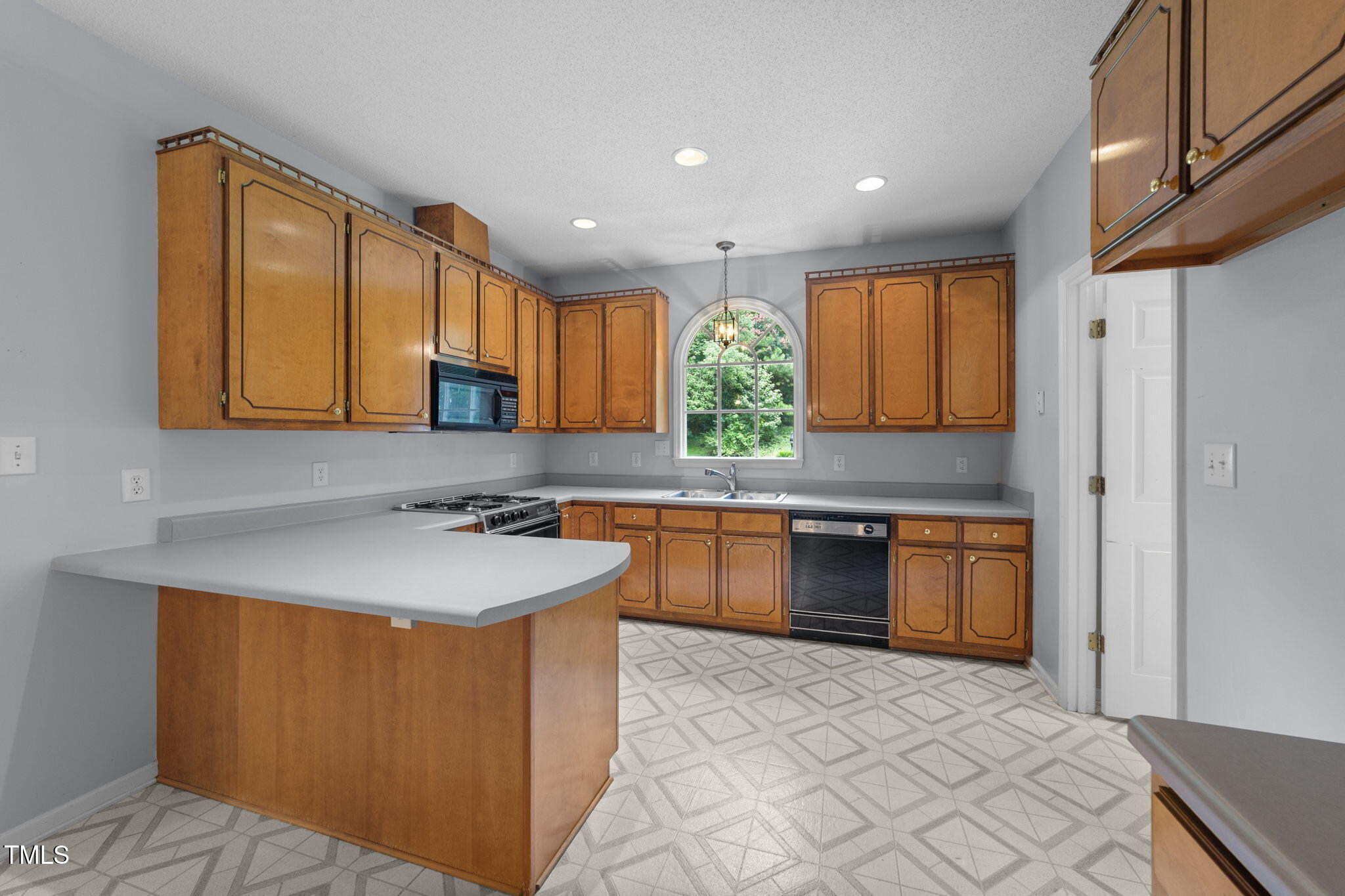 4319 Sprague Road Raleigh, NC 27613 - Photo 16 of 45 Kitchen