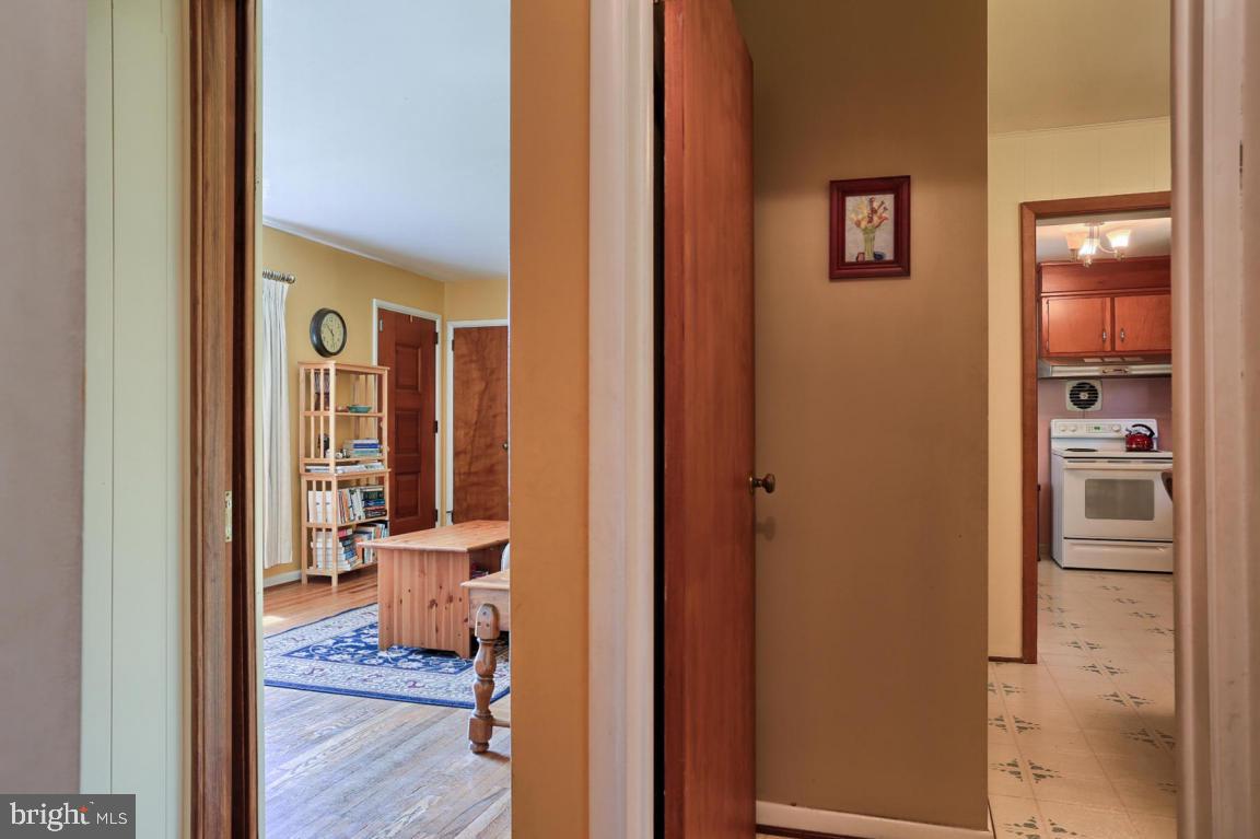 1866 Manor Ridge Drive Lancaster, PA 17603 - Photo 11 of 24 Gallery Image 11