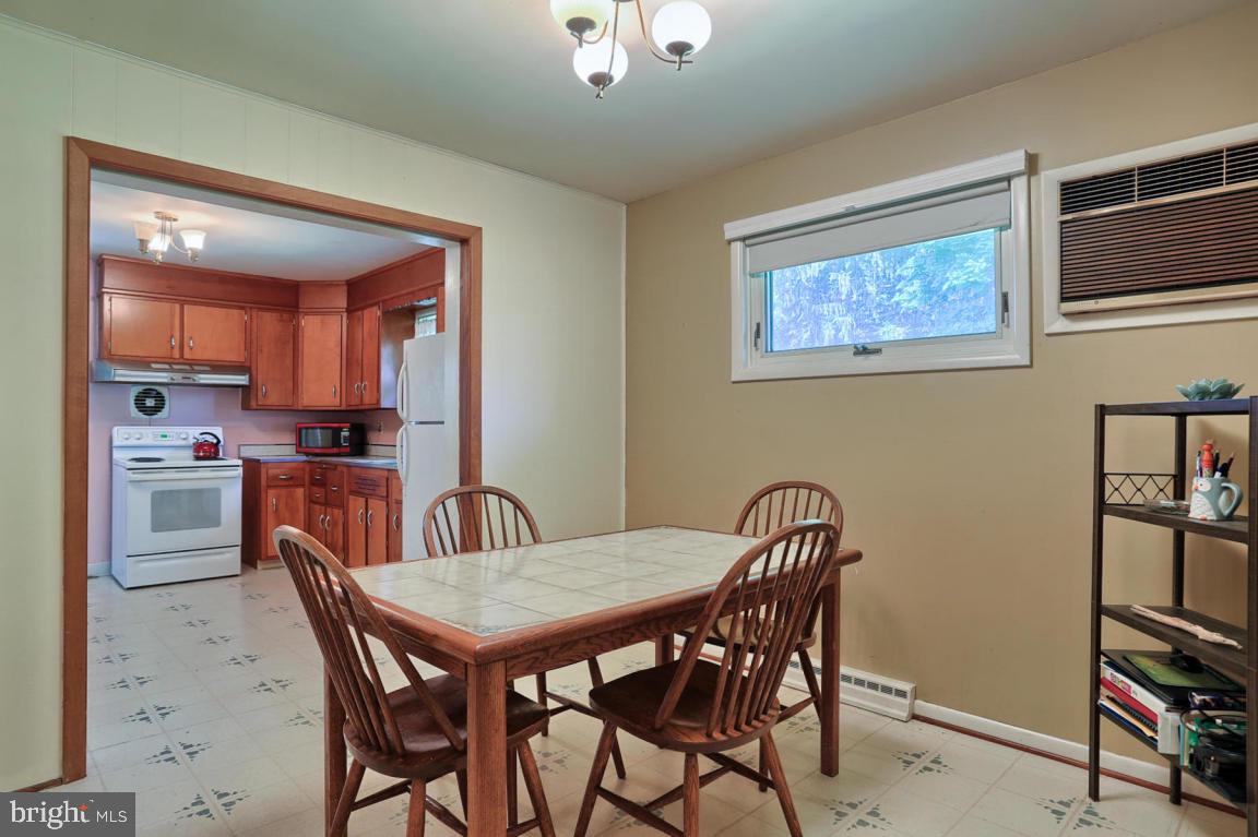 1866 Manor Ridge Drive Lancaster, PA 17603 - Photo 10 of 24 Gallery Image 10