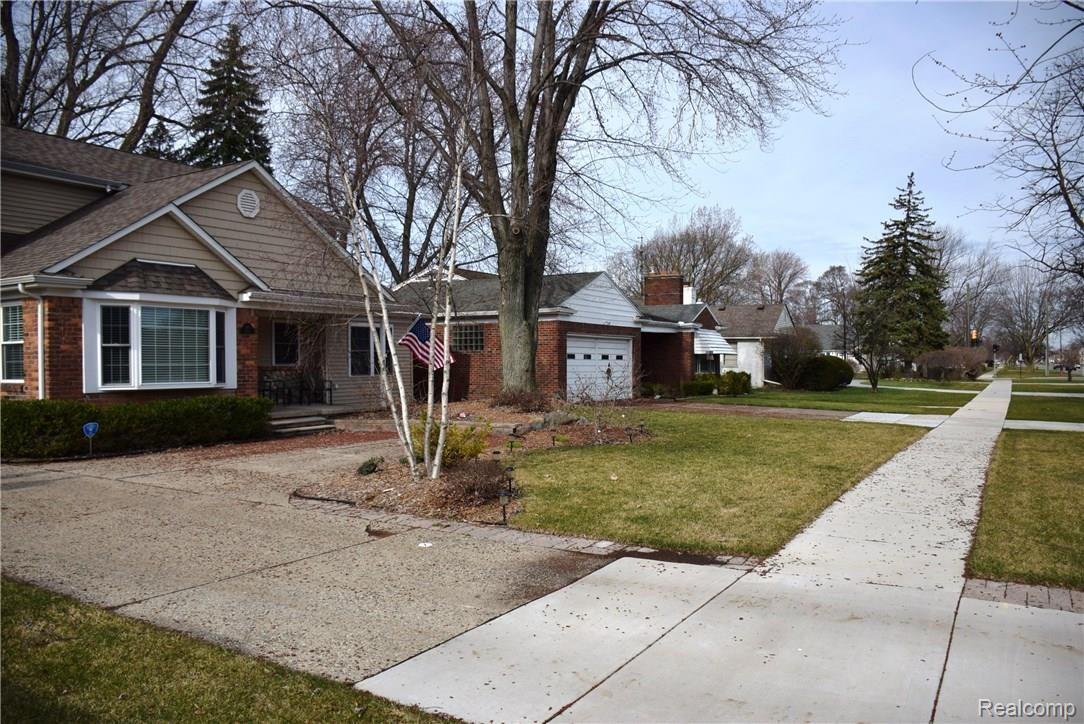 385 Moross Road Grosse Pointe, MI 48236 - Photo 7 of 75 7.JPG