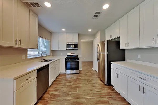 $1,900 | 5315 Hazelgrove Drive, Houston, TX 77084