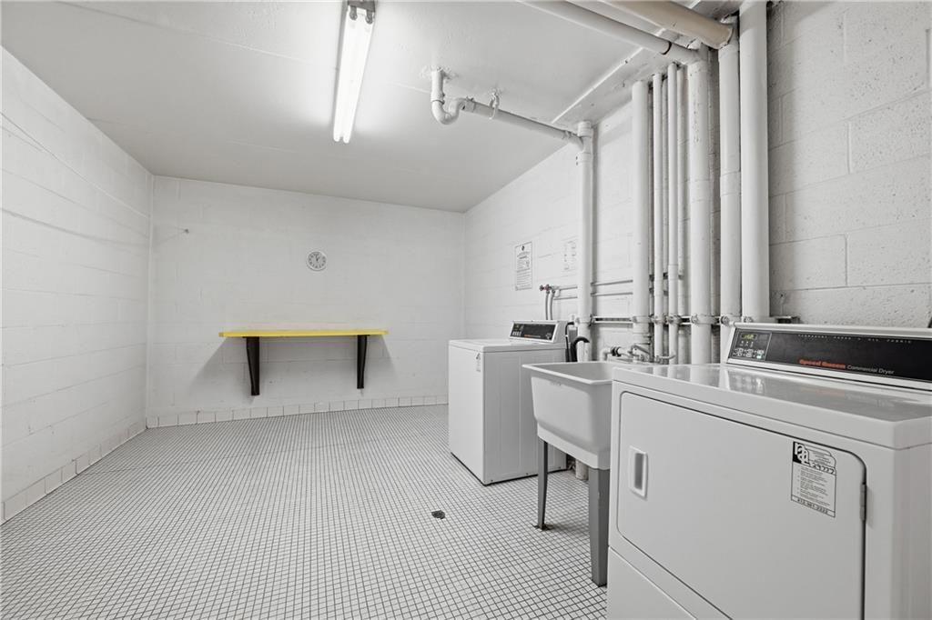 2160 Greentree Road, Unit 705W Pittsburgh, PA 15220 - Photo 25 of 32