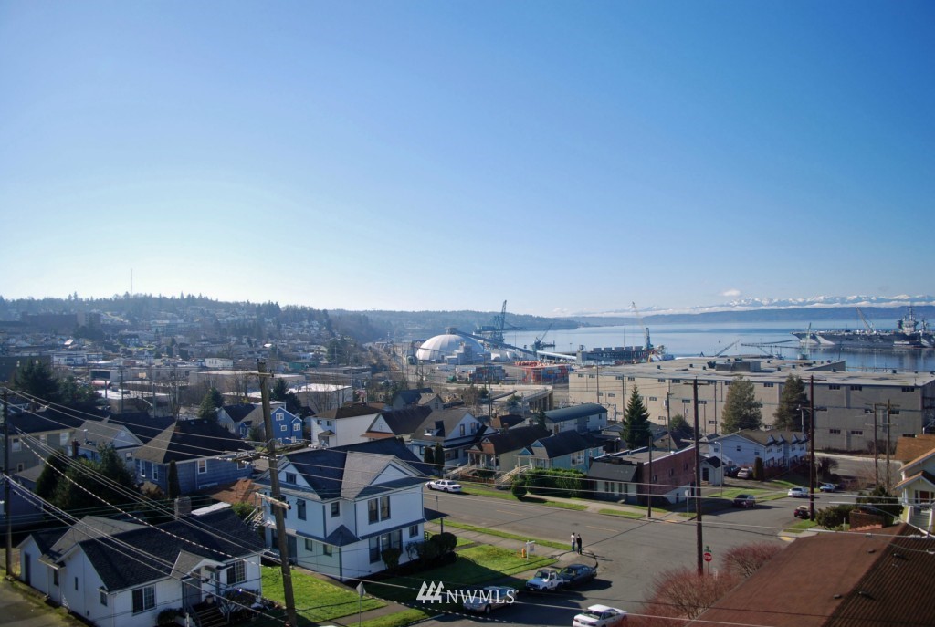 2522 Rucker Avenue, Unit 503 Everett, WA 98201 - Photo 3 of 15