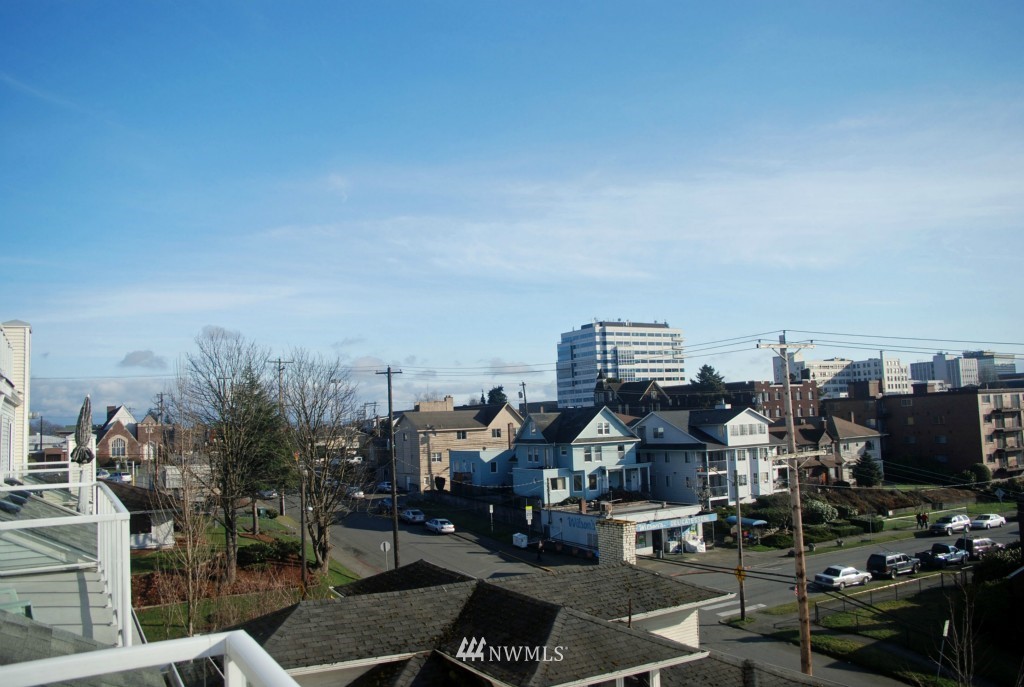 2522 Rucker Avenue, Unit 503 Everett, WA 98201 - Photo 4 of 15