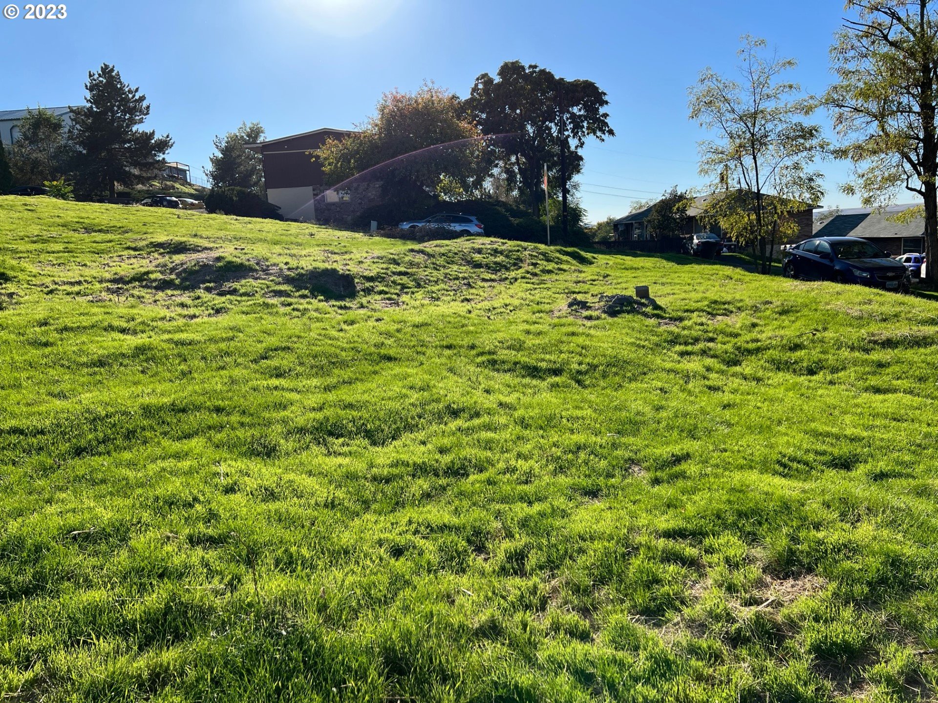 Southeast 2nd Street Pendleton, OR 97801 - Photo 2 of 4 a big yard with lots of green space