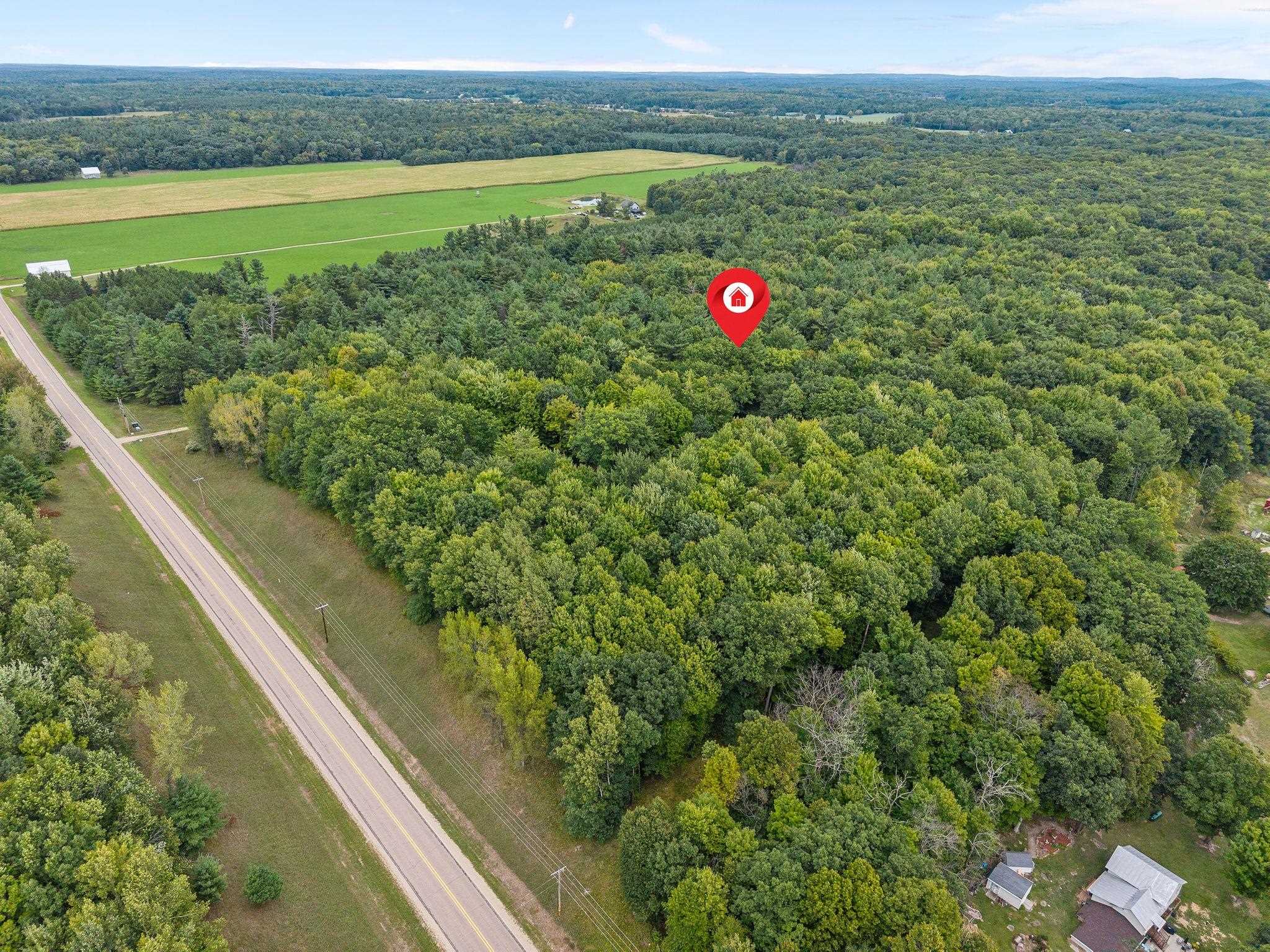 E2112 Lake Road Iola, WI 54945 - Photo 4 of 62 Gallery Image 4