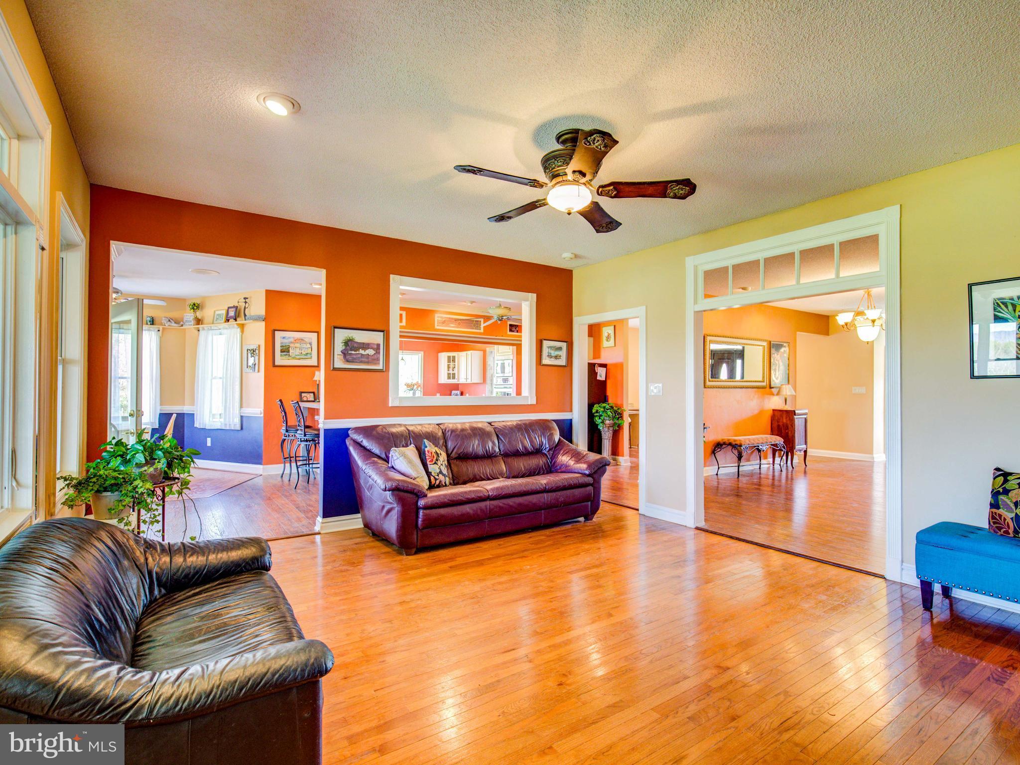 1038 Hites Road Middletown, VA 22645 - Photo 12 of 30 Bath