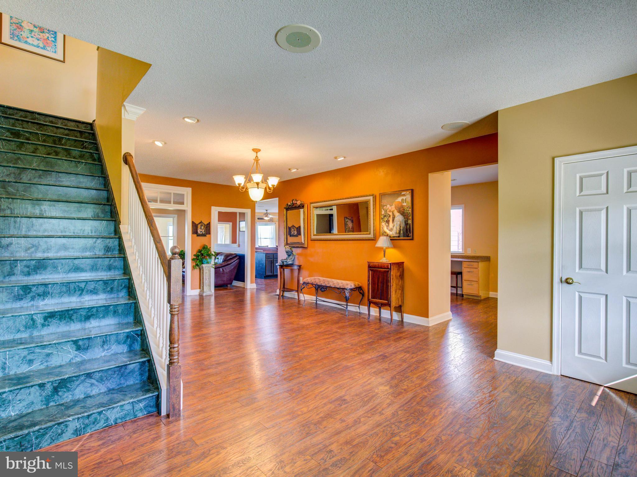 1038 Hites Road Middletown, VA 22645 - Photo 14 of 30 Interior (General)