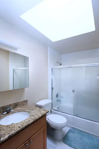 a view of a utility room with washer and dryer