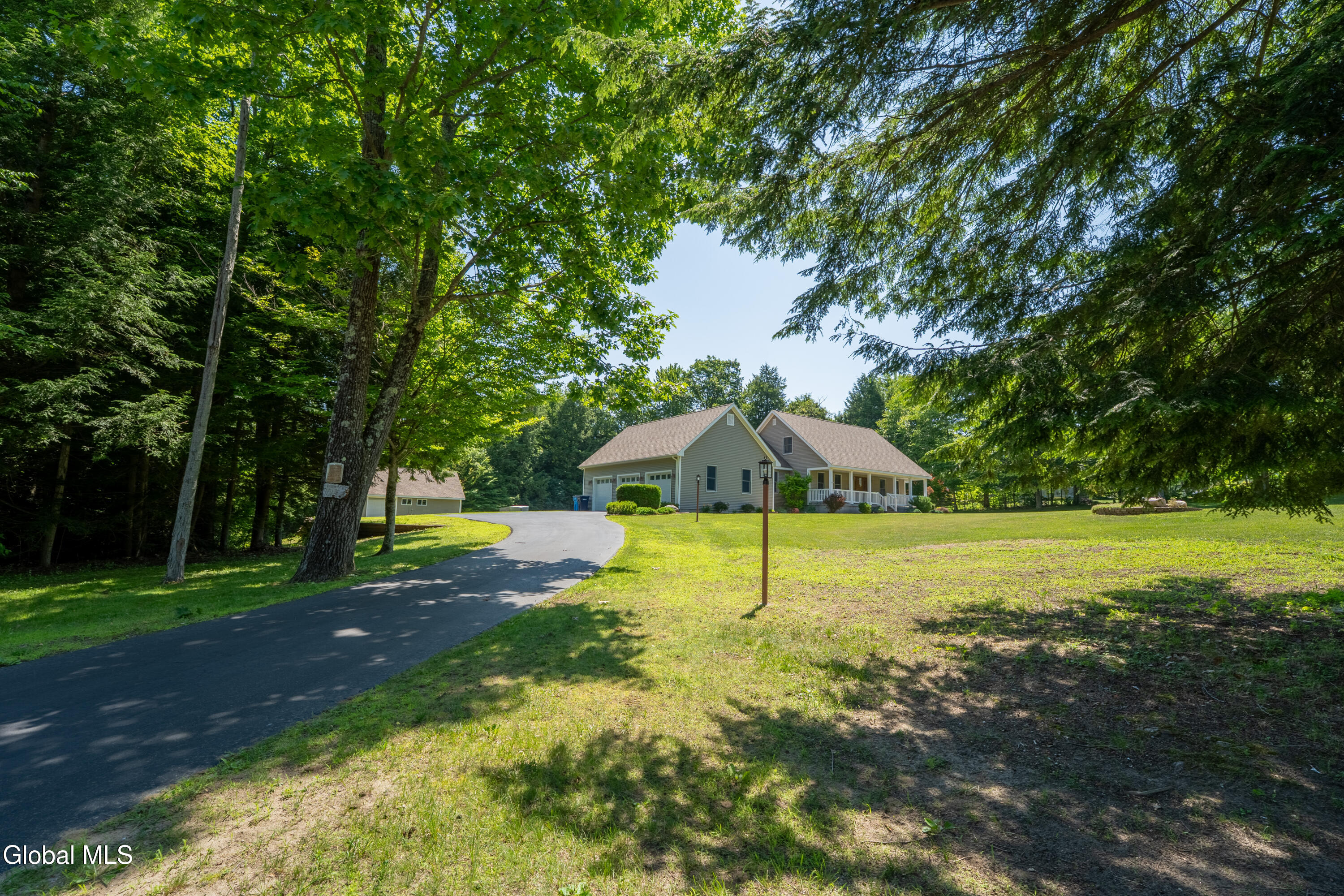 152 Memory Lane Perth, NY 12010 - Photo 34 of 37 152 Memory-40