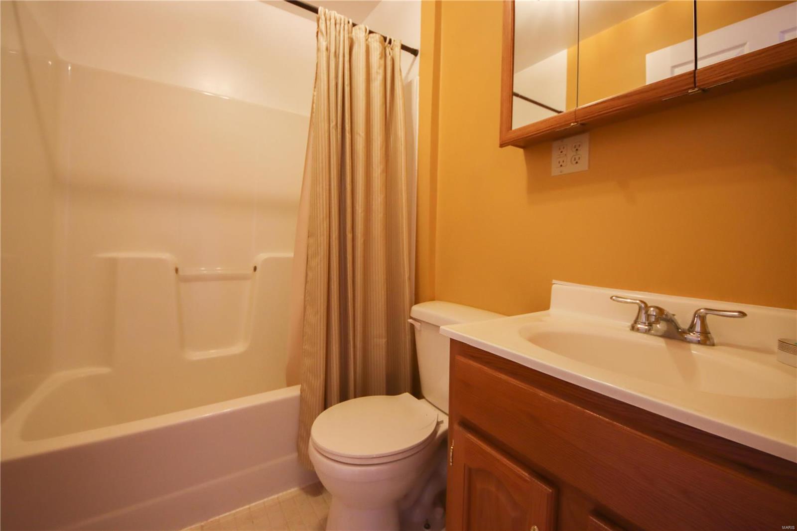 1306 South Clinton Road Caseyville, IL 62232 - Photo 13 of 31