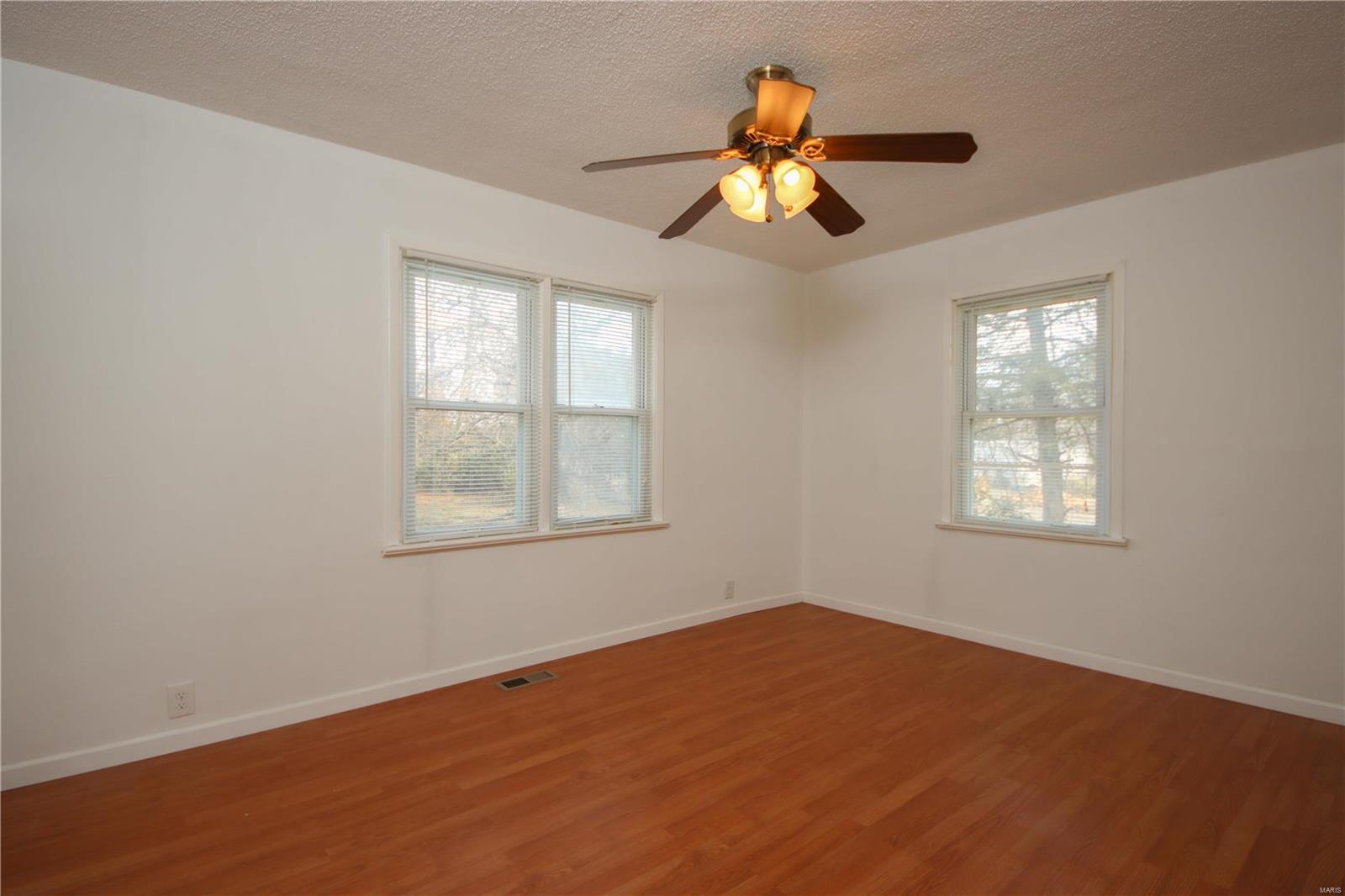 1306 South Clinton Road Caseyville, IL 62232 - Photo 9 of 31