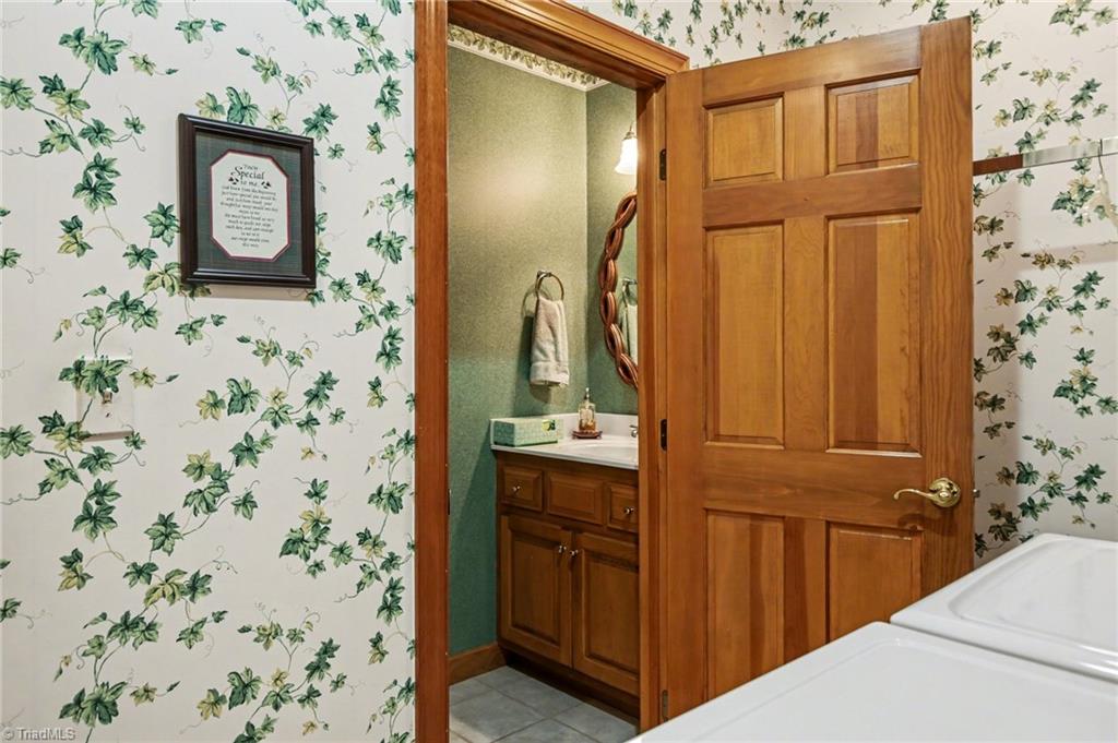 191 Wexham Road Winston-Salem, NC 27103 - Photo 17 of 37 Gallery Image 17