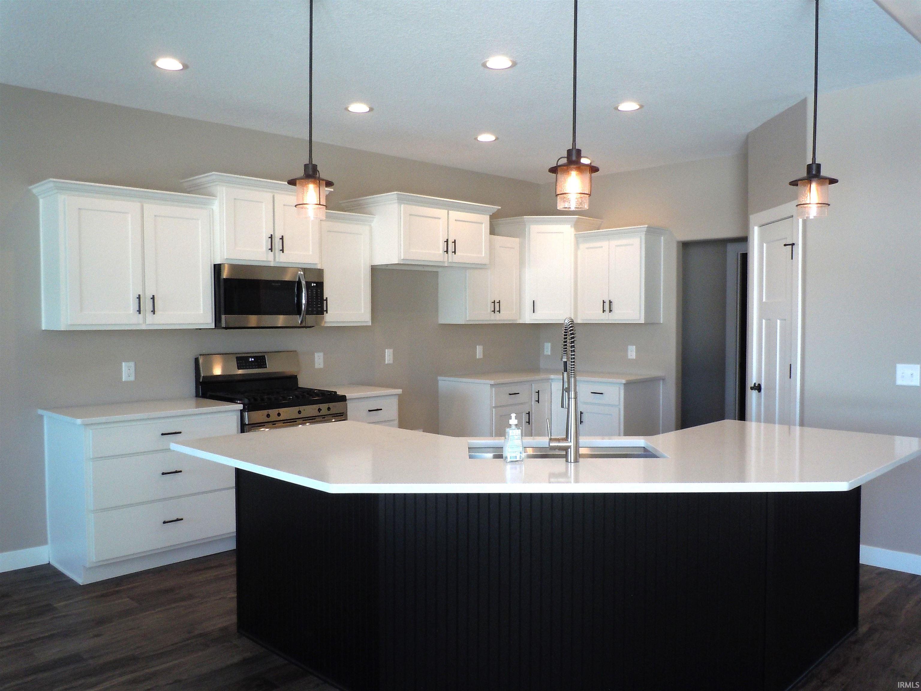 636 Sandringham Pass Fort Wayne, IN 46845 - Photo 5 of 28