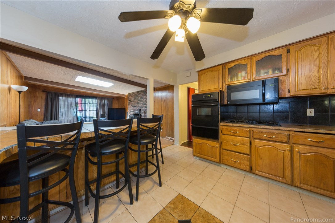 4621 Telhurst Road South Euclid, OH 44121 - Photo 8 of 33