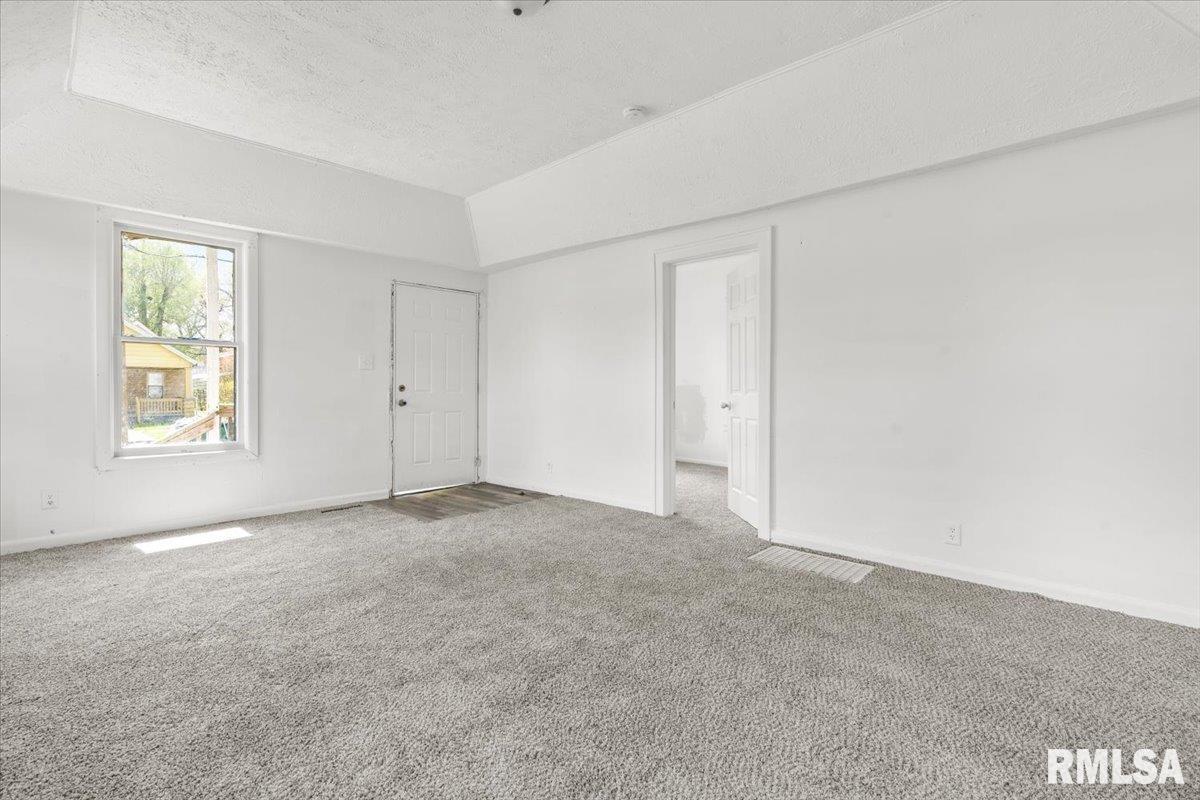 1719 Clay Street Springfield, IL 62703 - Photo 5 of 25