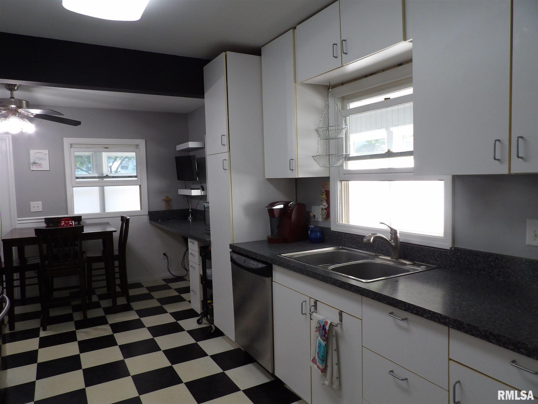 1615 West Cook Street Springfield, IL 62704 - Photo 12 of 28