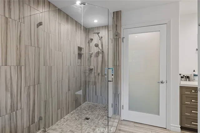 a picture of a wall with a sink