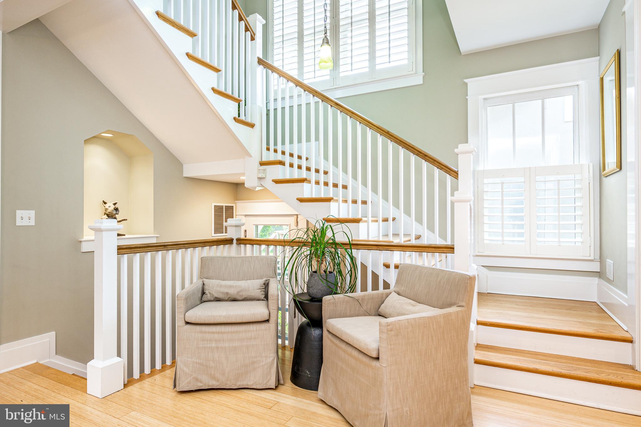 5809 Sherier Place Northwest Washington, DC 20016 - Photo 12 of 48 Beautiful architectural details