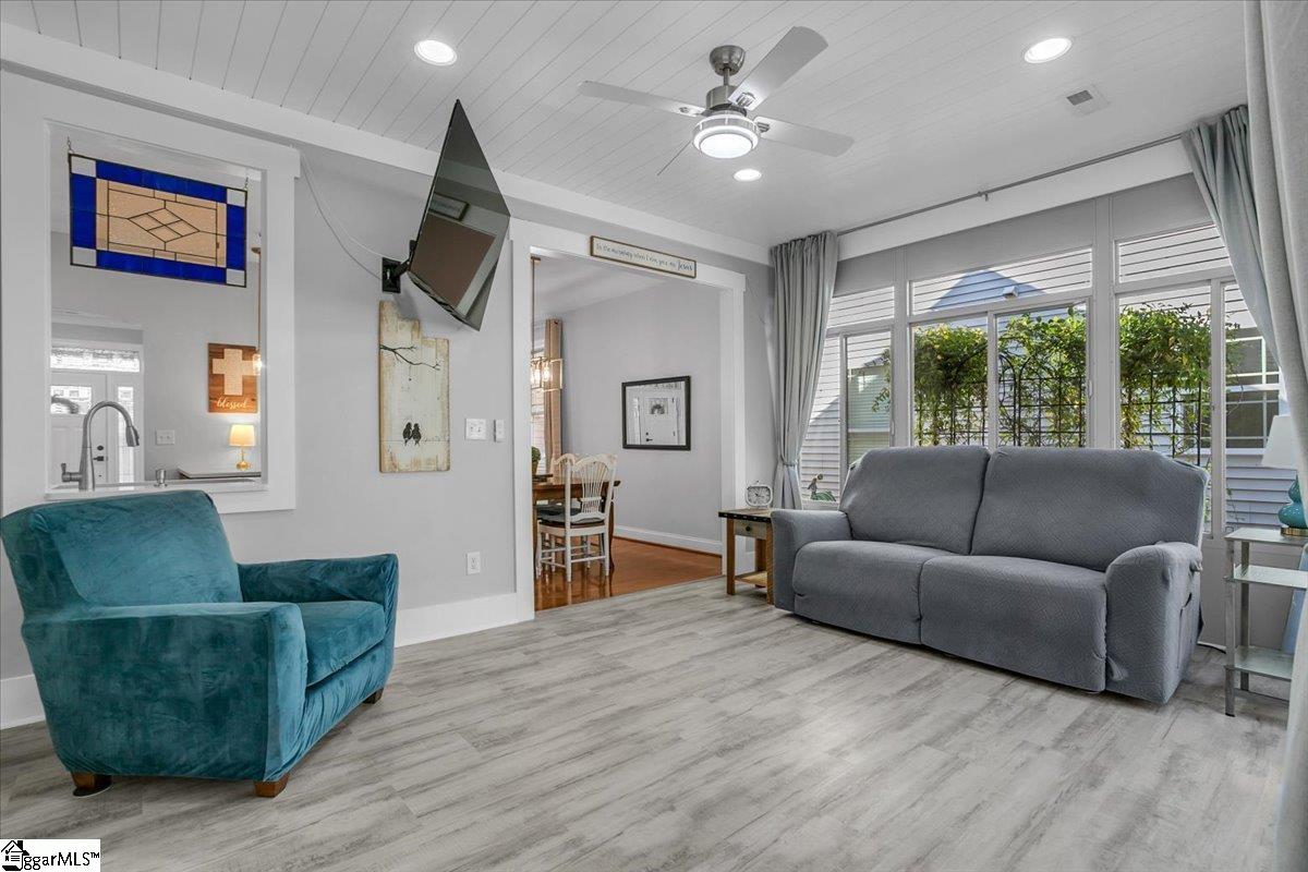 105 Runamo Way Taylors, SC 29687 - Photo 7 of 40