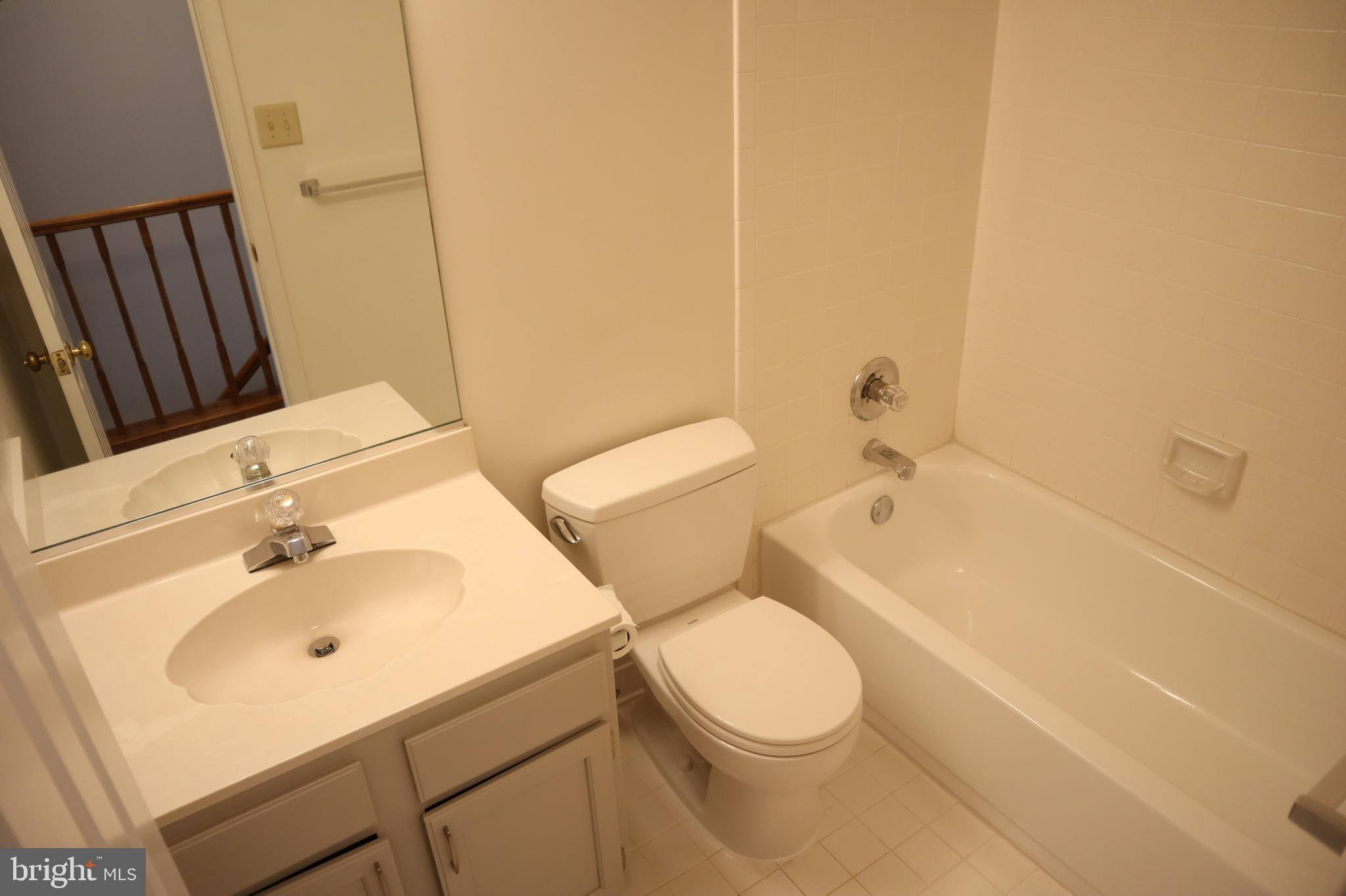 2467 McCormick Road Rockville, MD 20850 - Photo 16 of 27 Hall Bath