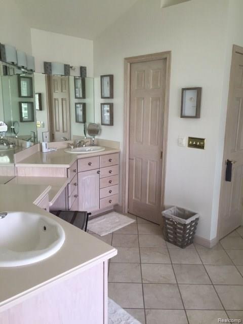 2821 Riverside Drive Port Huron, MI 48060 - Photo 31 of 57 Gallery Image 31