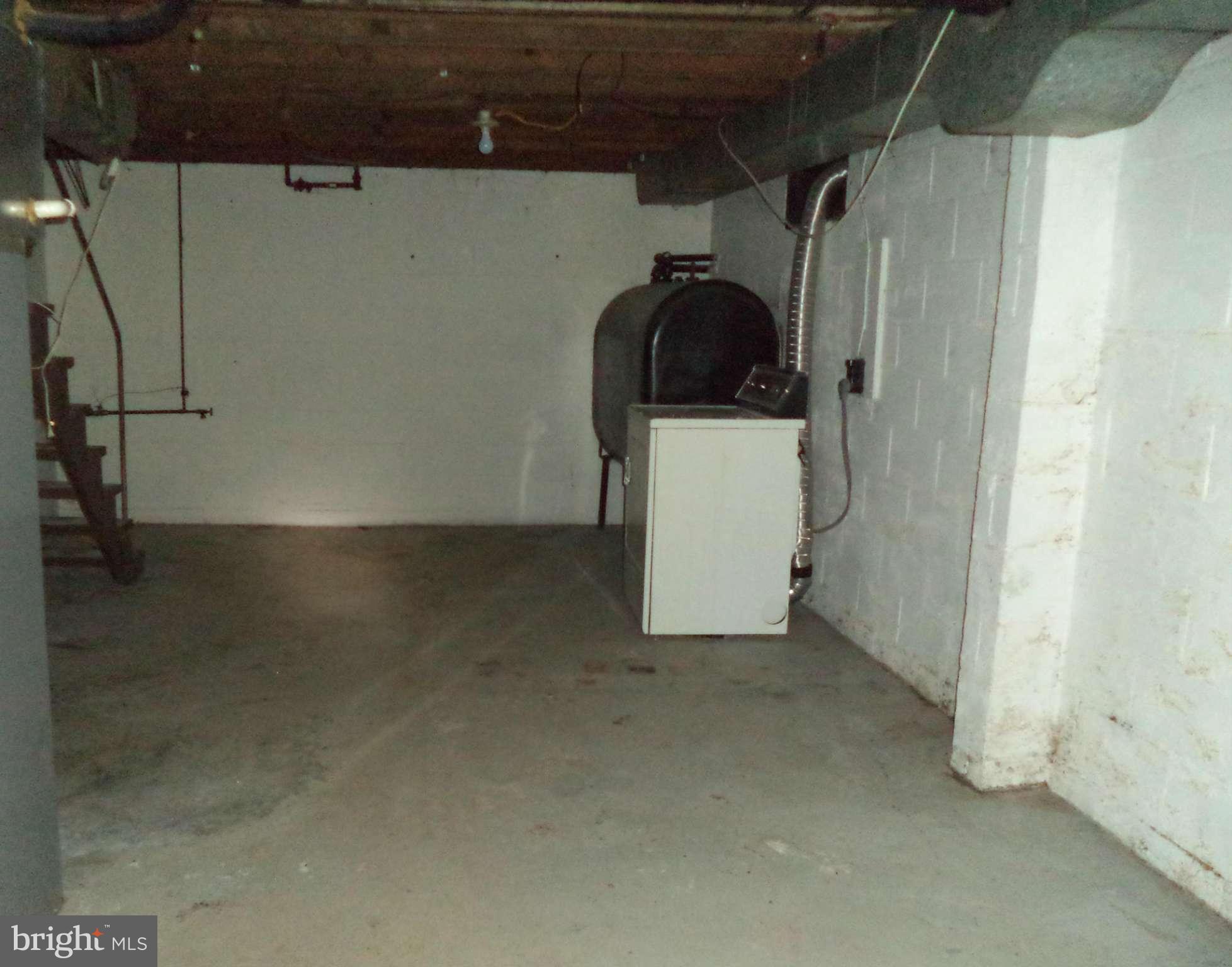 345 Devonshire Road Hagerstown, MD 21740 - Photo 11 of 14 Basement