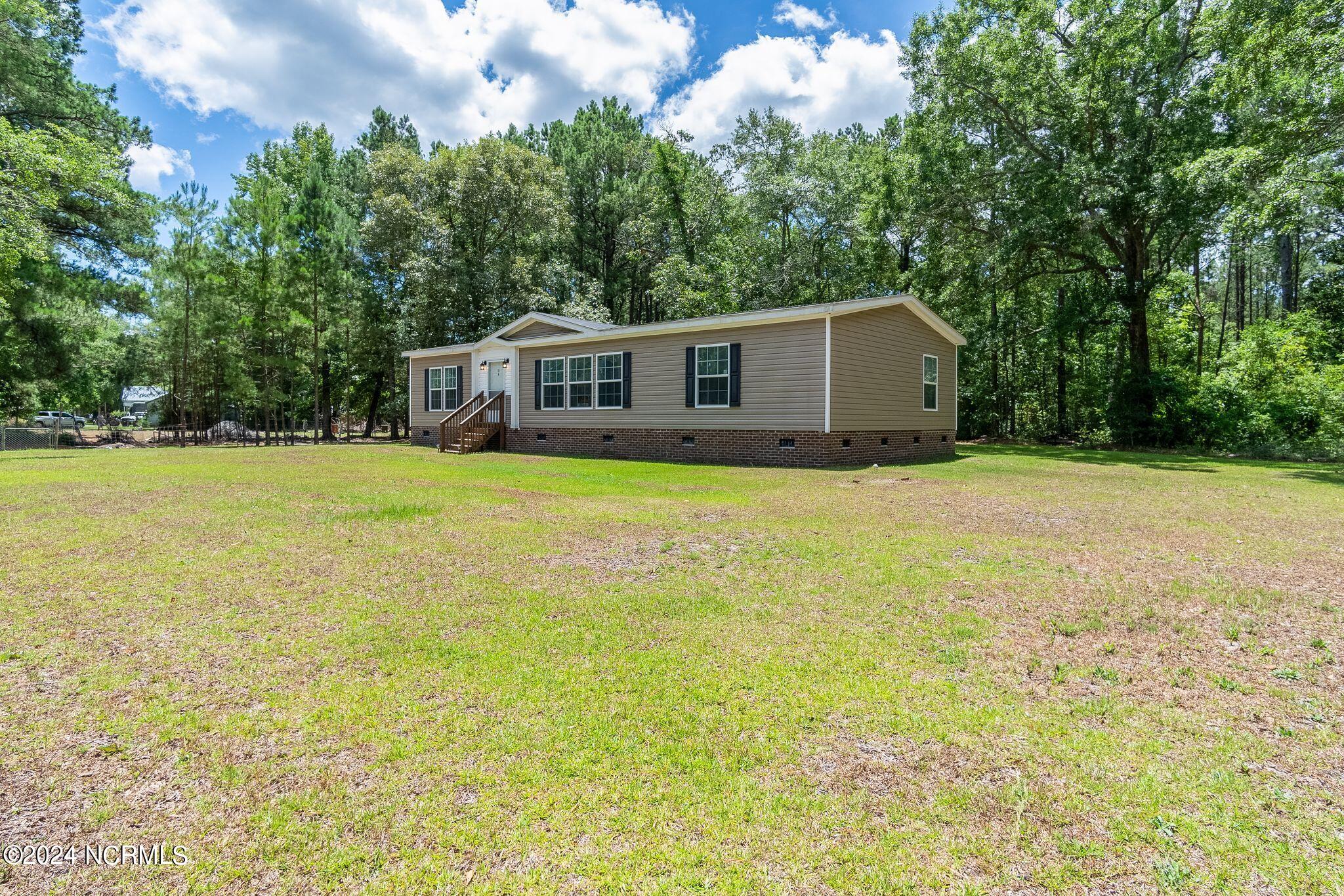 10320 Neuse Road Grantsboro, NC 28529 - Photo 8 of 55 Front