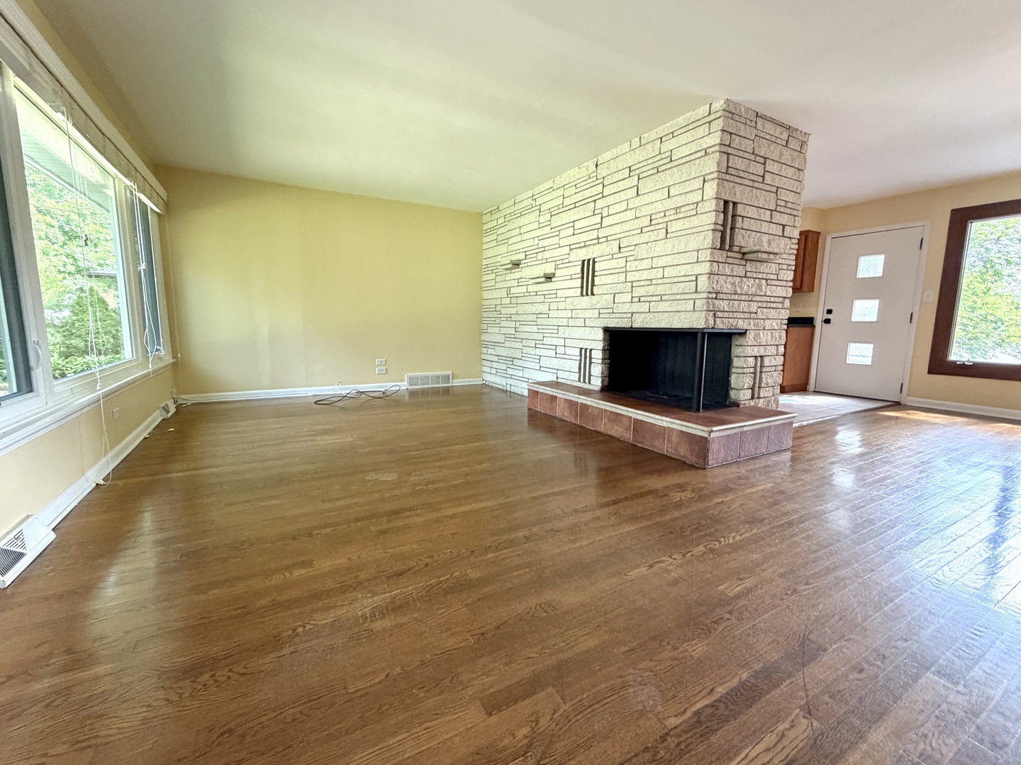 33517 North Greentree Road Grayslake, IL 60030 - Photo 3 of 15