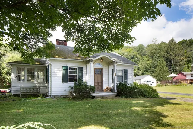 $337,000 | 38 Under Mountain Road, Salisbury, CT 06068