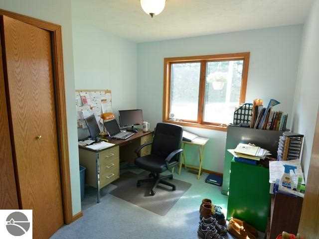 235 East Valley Road Maple City, MI 49664 - Photo 13 of 26 1776269-12.JPG