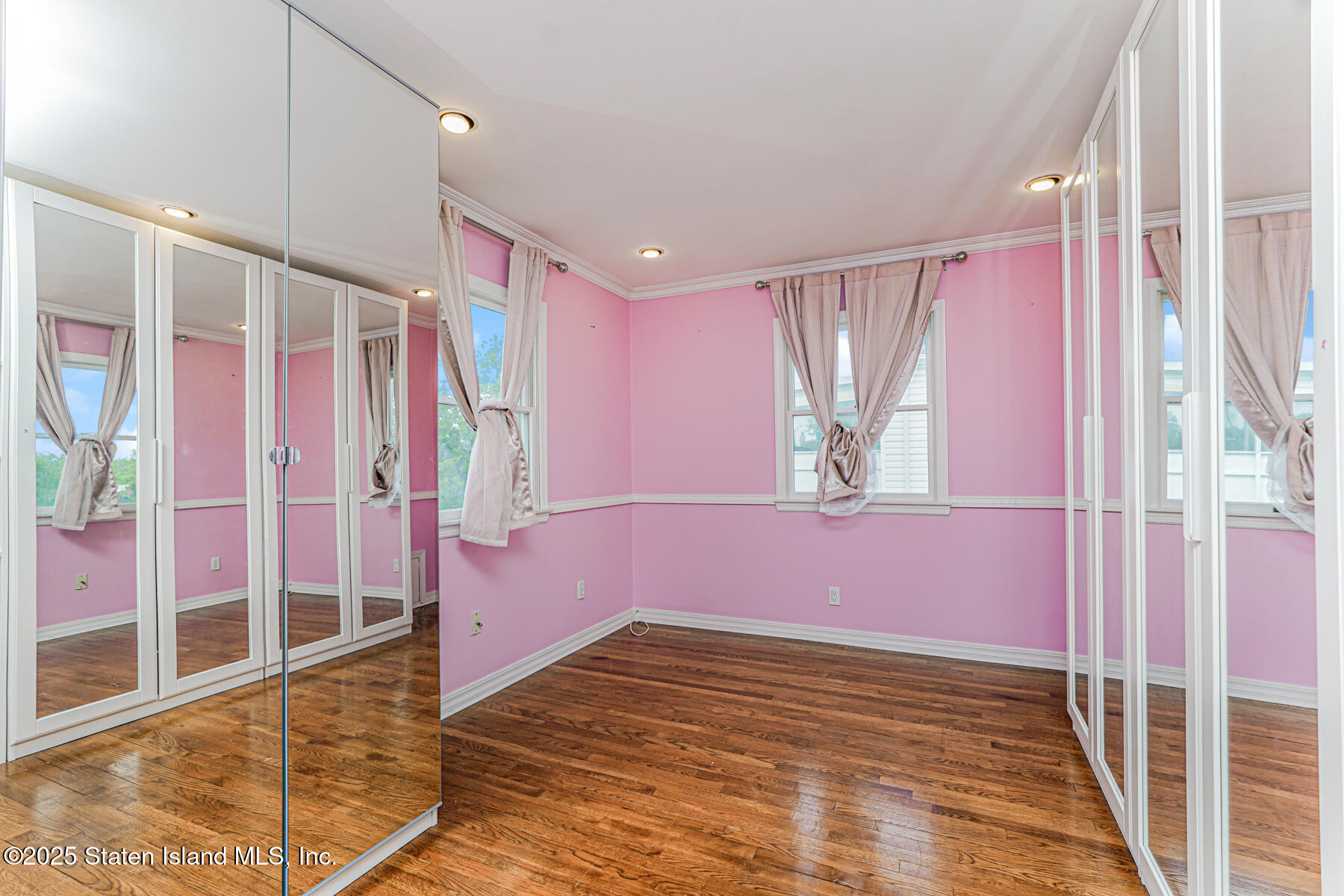 284 Todt Hill Road Staten Island, NY 10314 - Photo 19 of 29 a view of entryway