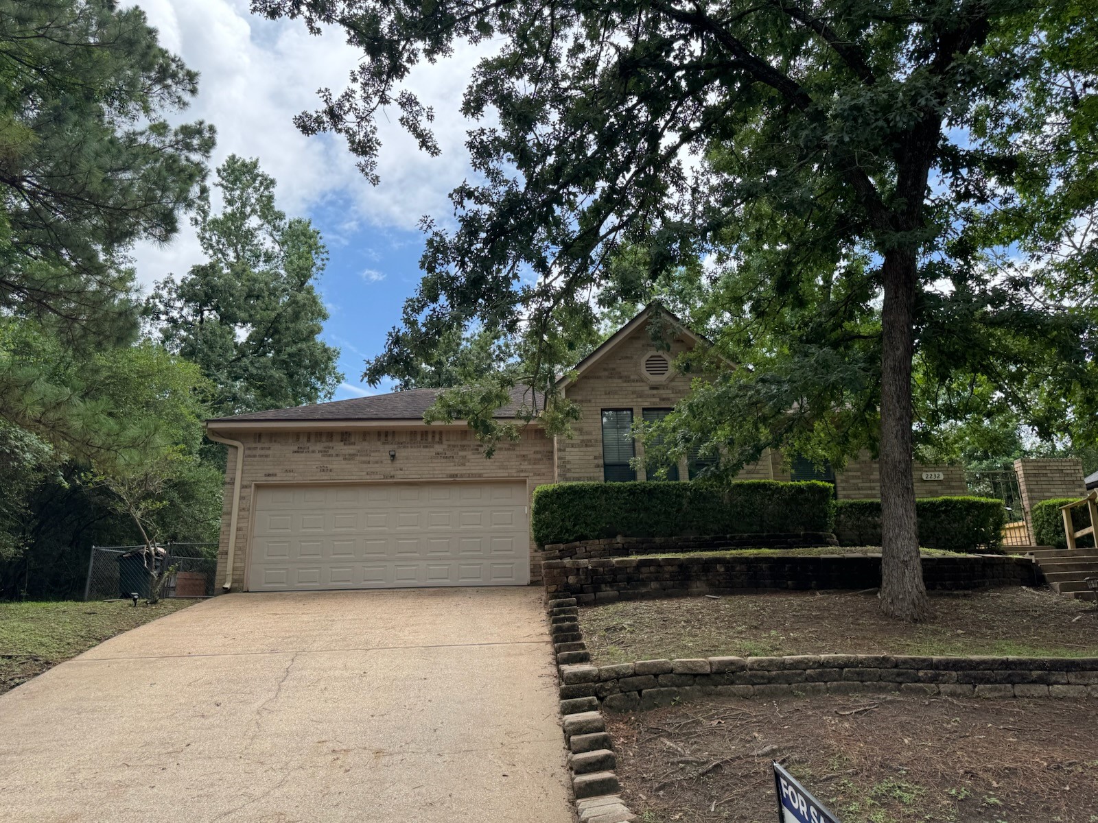 2232 Azalea Circle Huntsville, TX 77340 - Photo 1 of 24 front of house