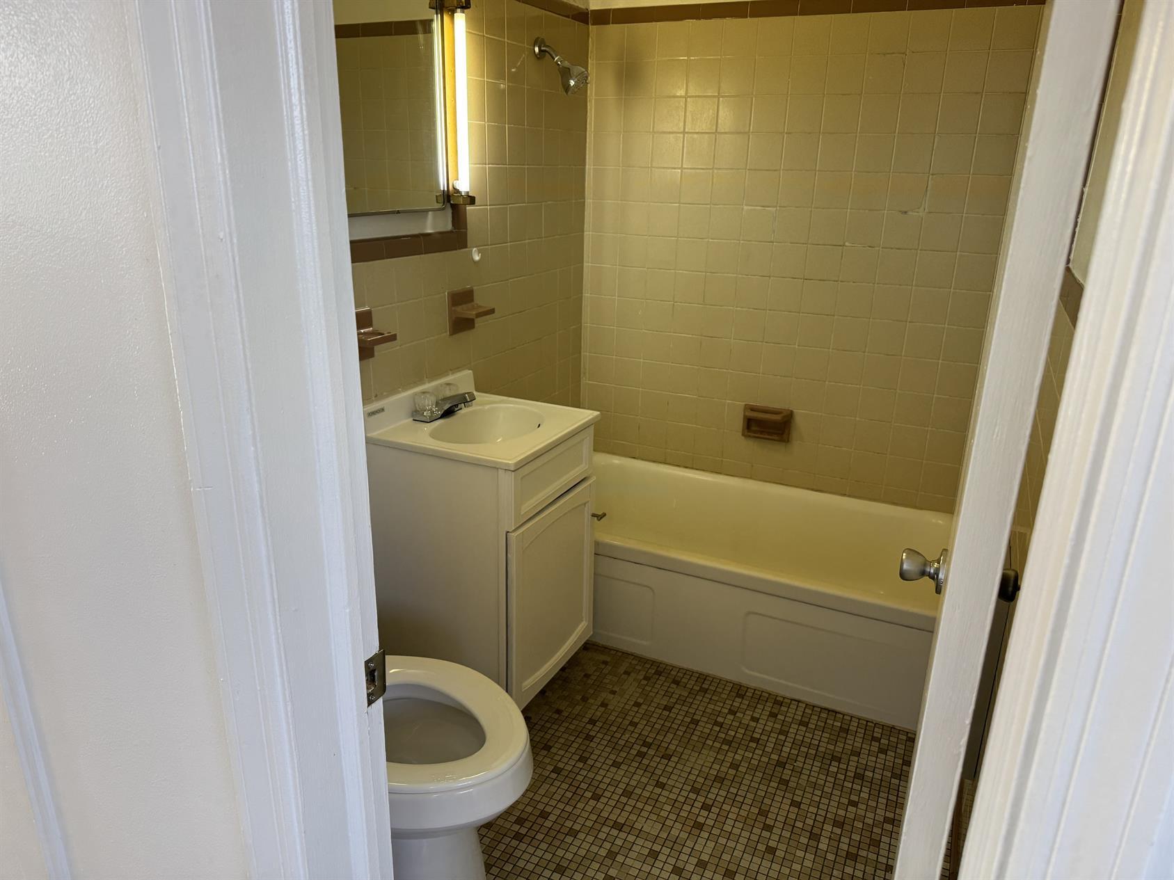 200 Ridgeview Lane, Unit 44 Bassett, VA 24055 - Photo 11 of 11 200 Ridgeview Lane, Apt 44 5