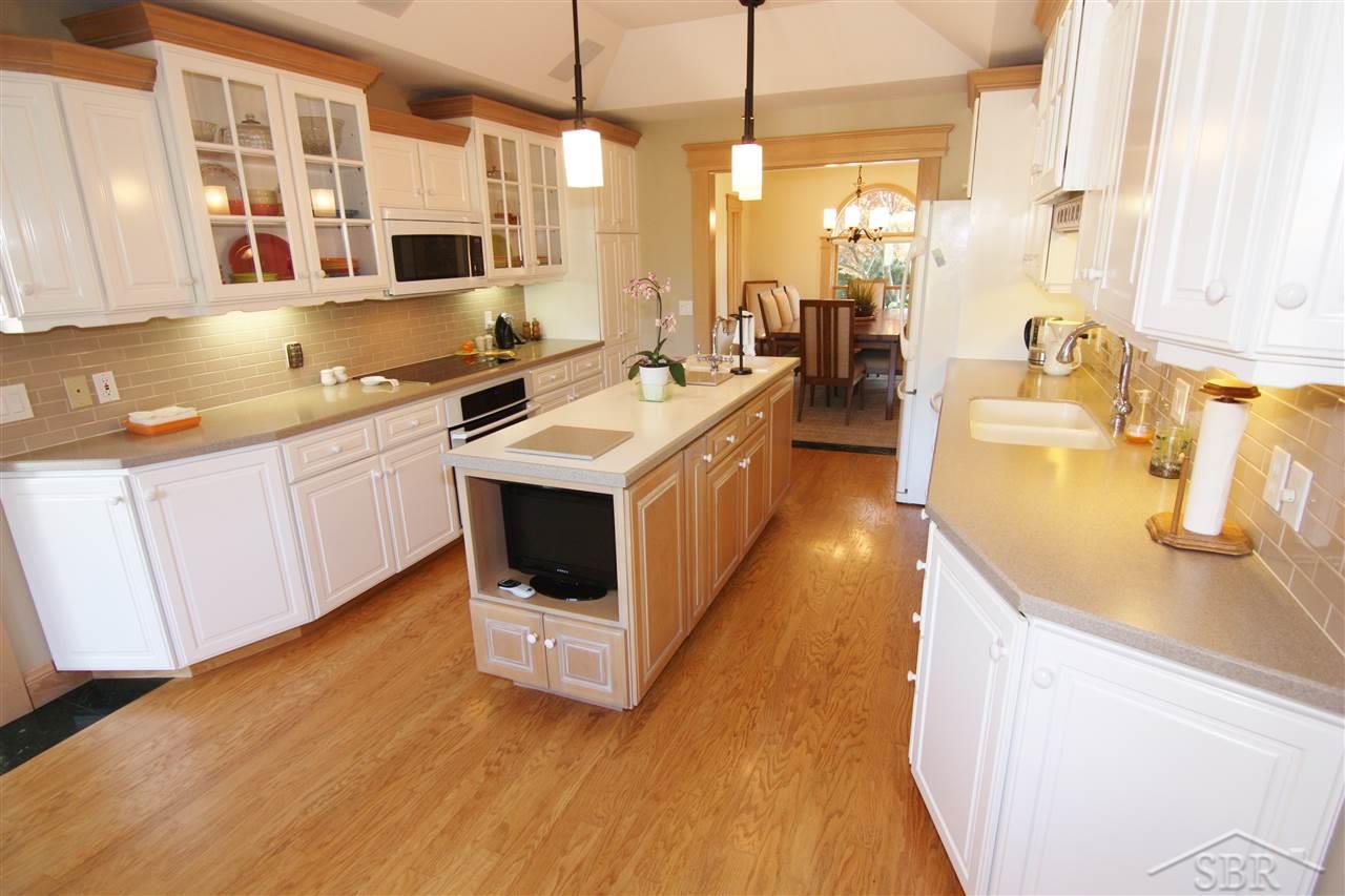 2201 Chestnut Ridge Saginaw, MI 48609 - Photo 8 of 54 50036895-7.JPG