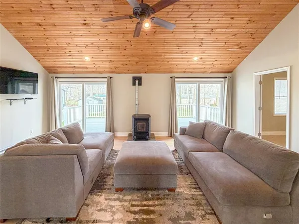 $238,438 | 9221 Warren Drive, Linesville, PA 16424