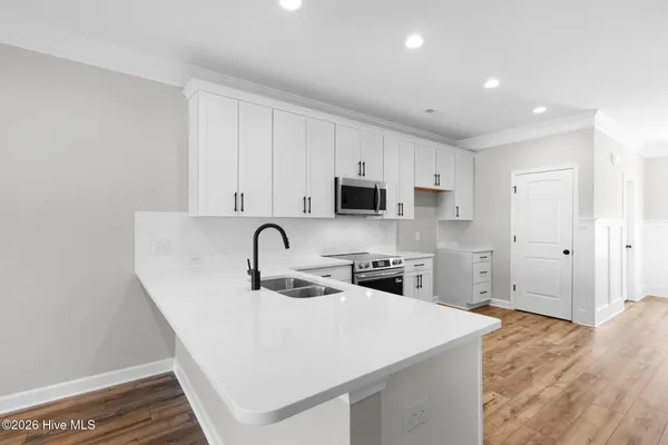 $389,900 | 235 Cline Way, Unit 107 1809 LIVE OAK, Beaufort, NC 28516