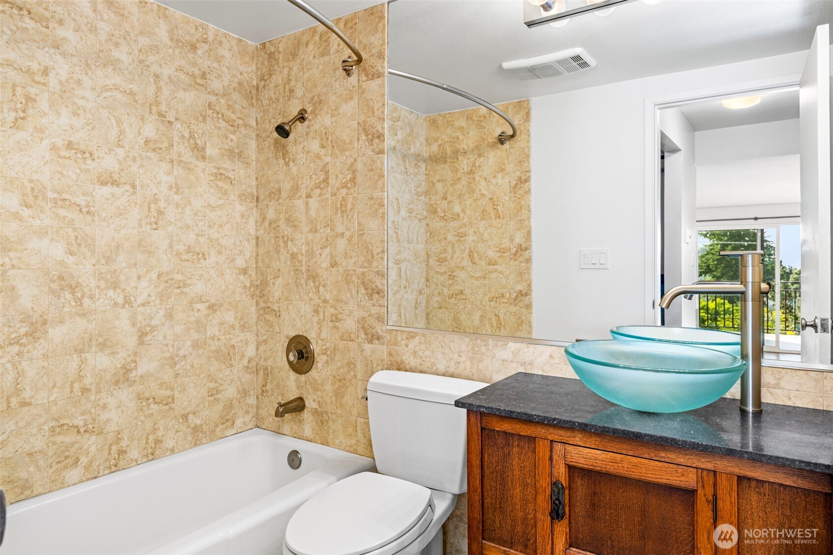3601 24th Avenue West, Unit 207 Seattle, WA 98199 - Photo 15 of 29