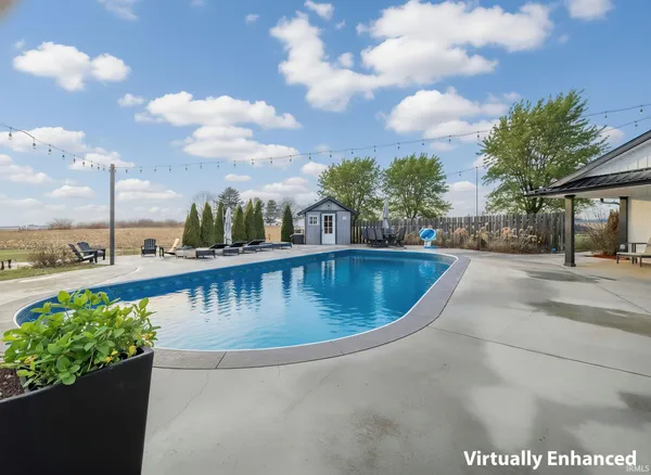 $500,000 | 1909 West 600 S Road South, Muncie, IN 47302