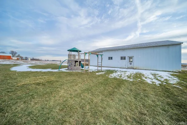 $500,000 | 1909 West 600 S Road South, Muncie, IN 47302