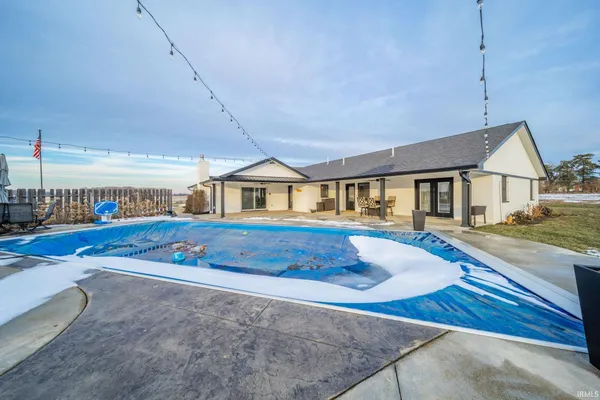 $500,000 | 1909 West 600 S Road South, Muncie, IN 47302