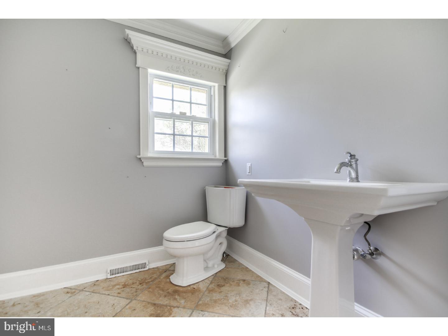 416 Old Lancaster Road Berwyn, PA 19312 - Photo 10 of 25