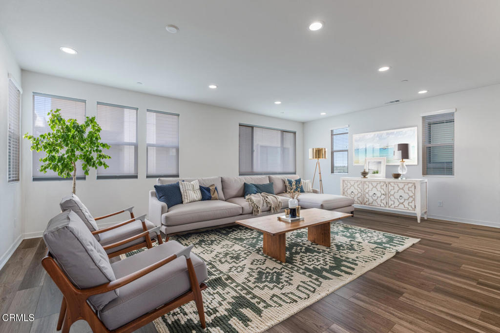 1085 Canal Street Oxnard, CA 93035 - Photo 11 of 51