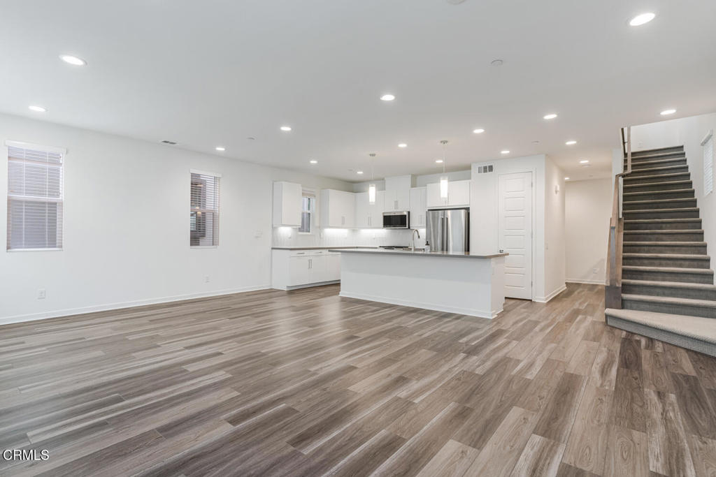 1085 Canal Street Oxnard, CA 93035 - Photo 12 of 51