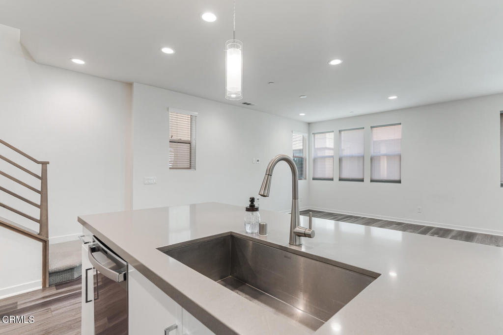 1085 Canal Street Oxnard, CA 93035 - Photo 20 of 51