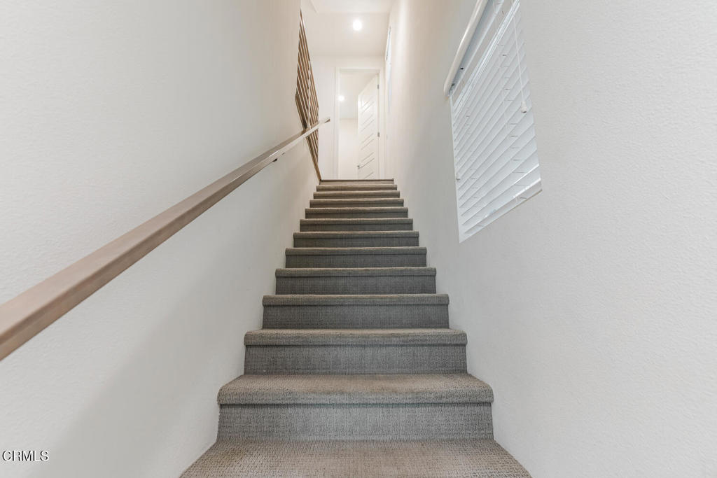 1085 Canal Street Oxnard, CA 93035 - Photo 8 of 51