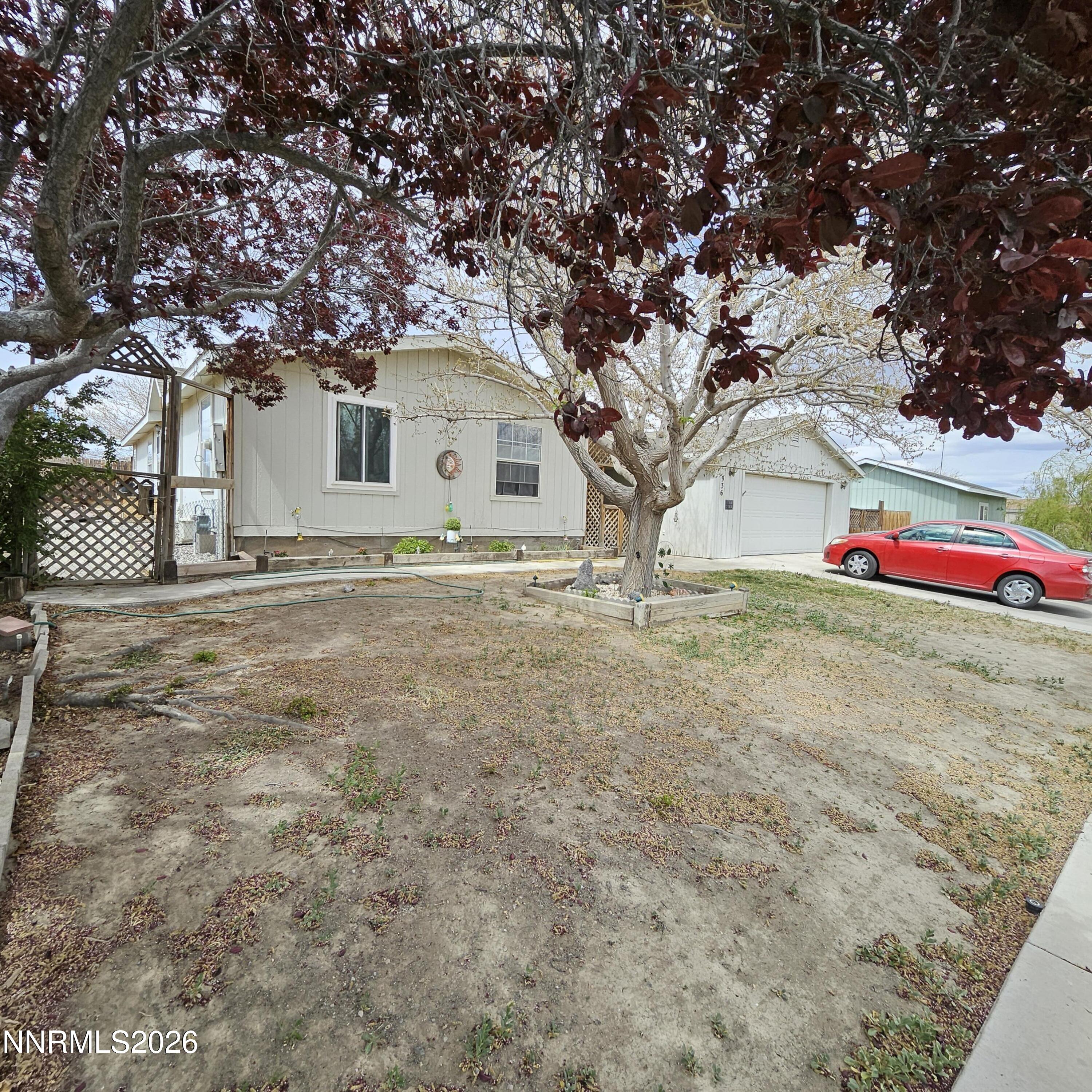 936 Jasper Way Fernley, NV 89408 - Photo 2 of 17 20260415_135727